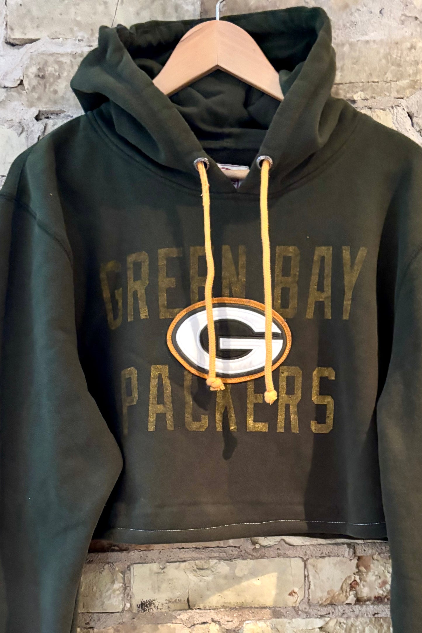 Reclaimed Green Bay Packers Distressed Cropped ThrowbackHoodie
