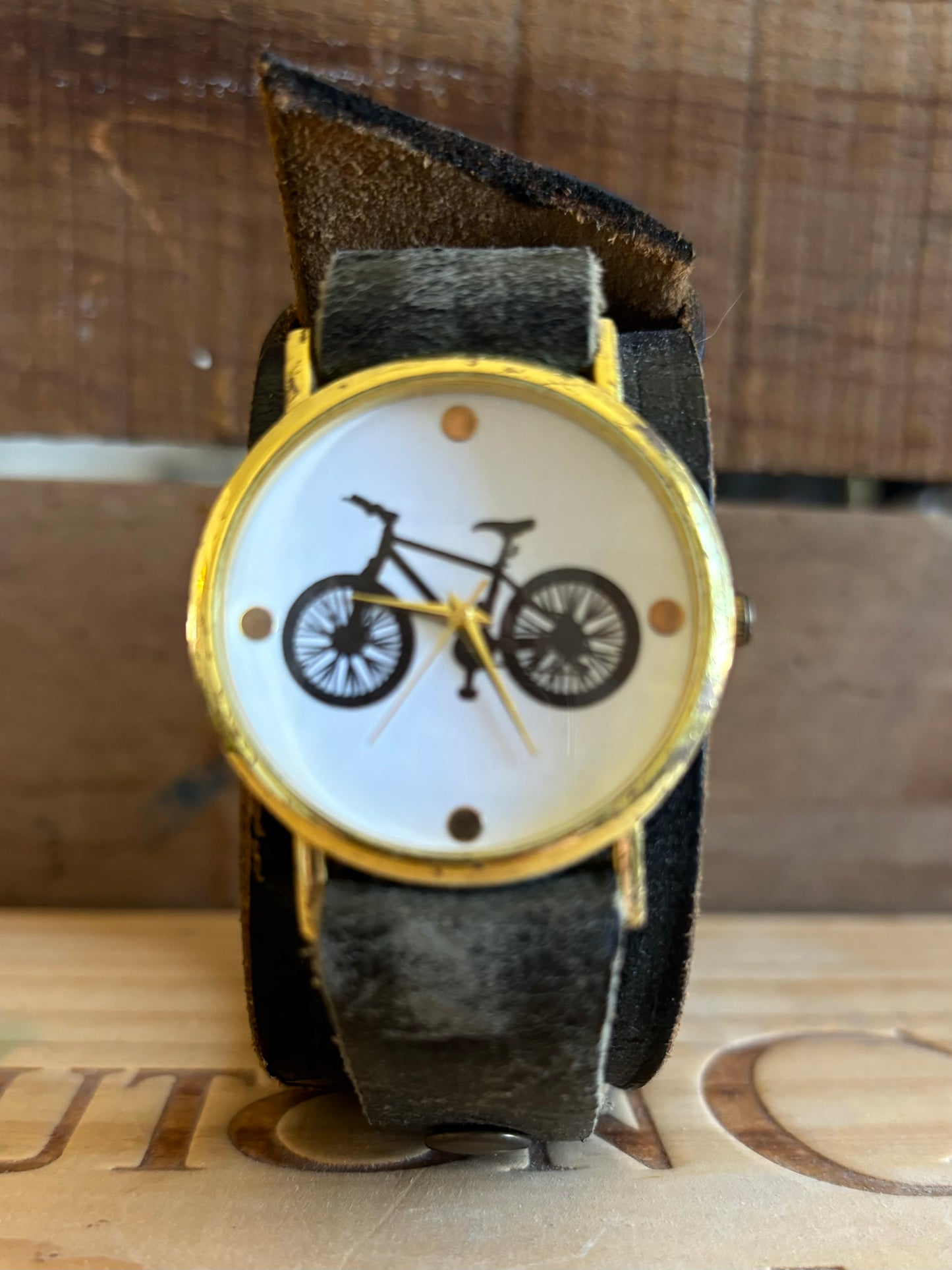 Handmade Distressed Leather Wristband Cuff Watch