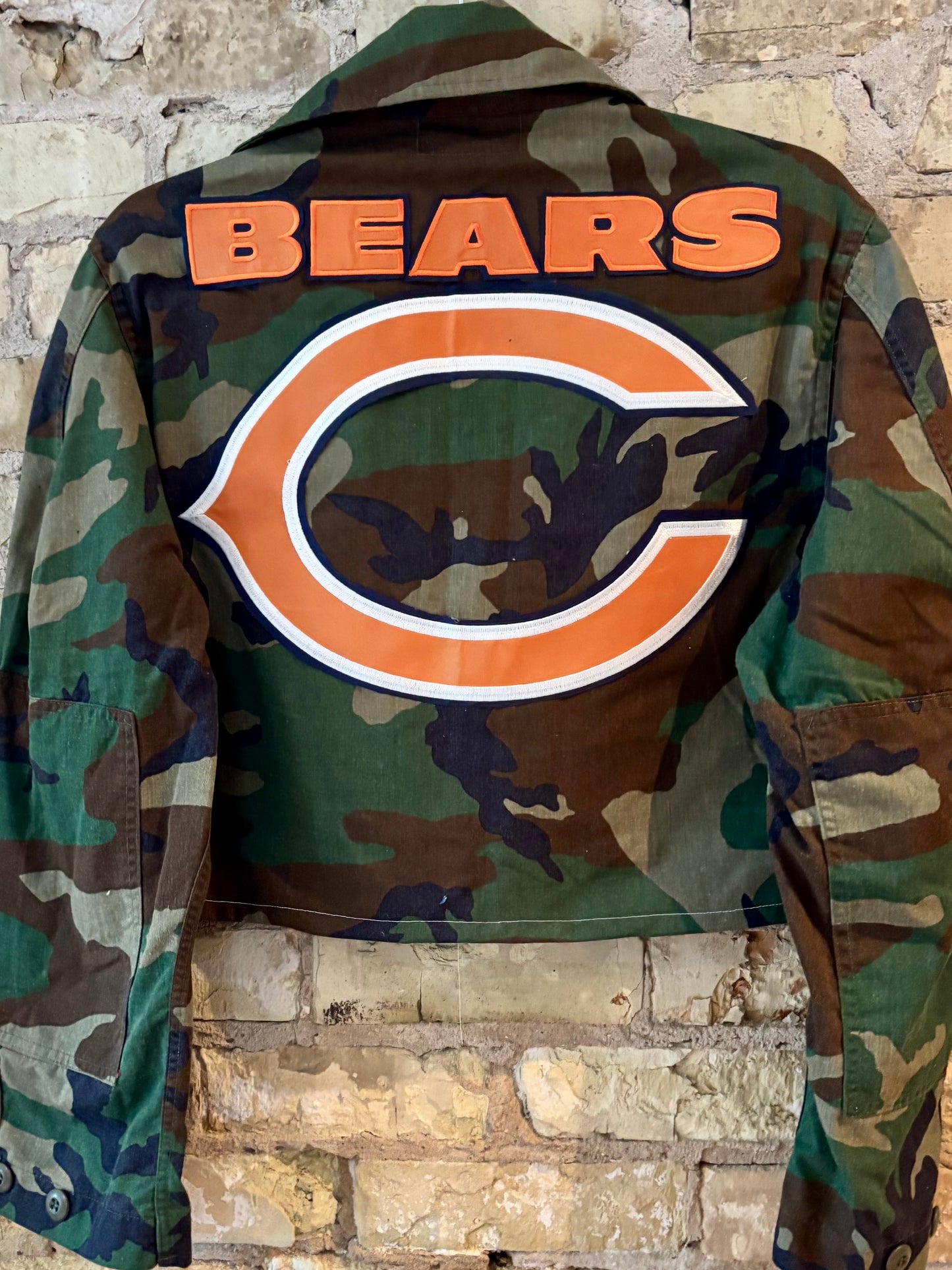 Reworked vintage Cropped Game Day Camouflage Bears Jacket