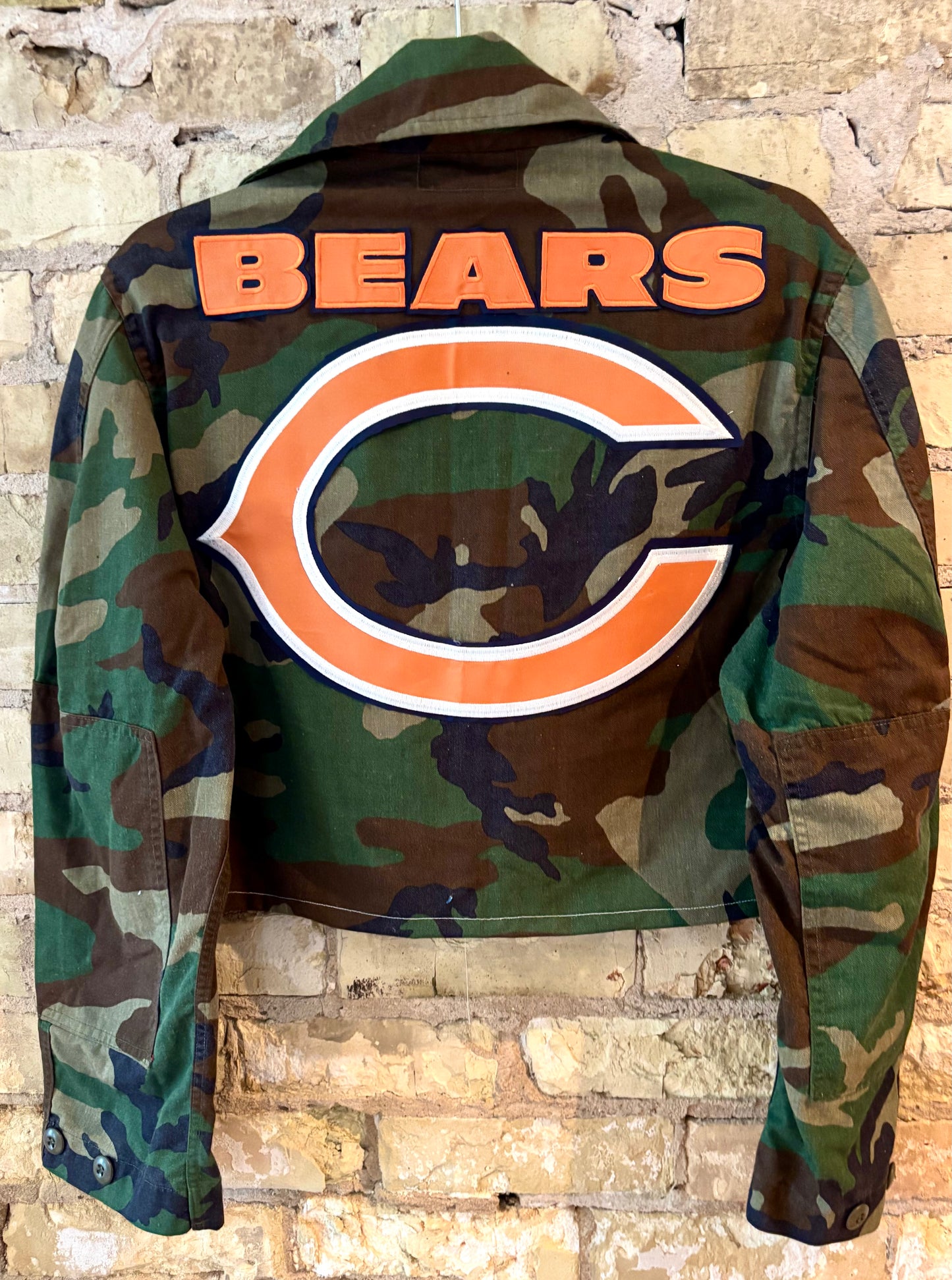 Reworked vintage Cropped Game Day Camouflage Bears Jacket