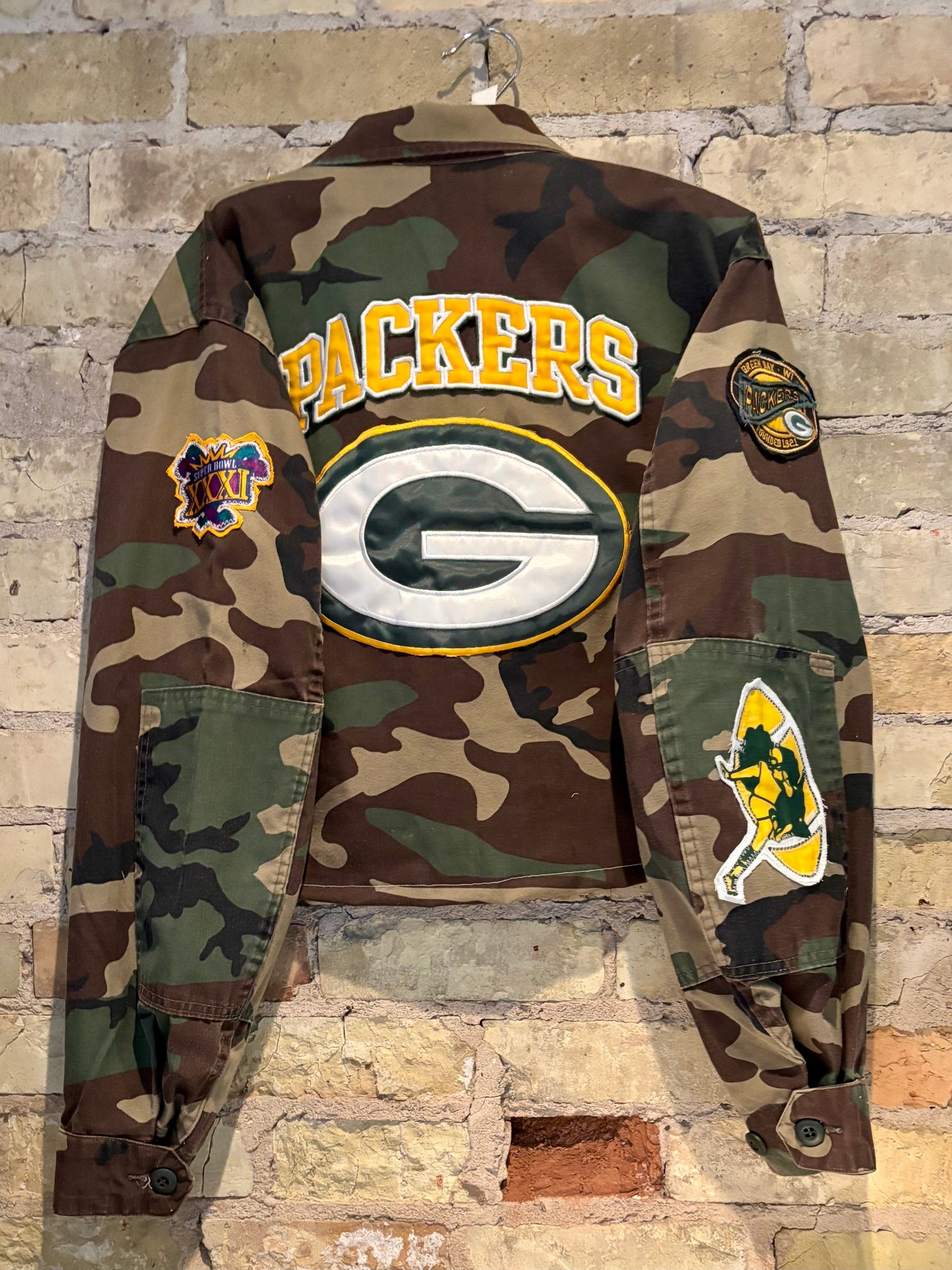 Reworked vintage Camouflage Packers Game Day Coat Jacket