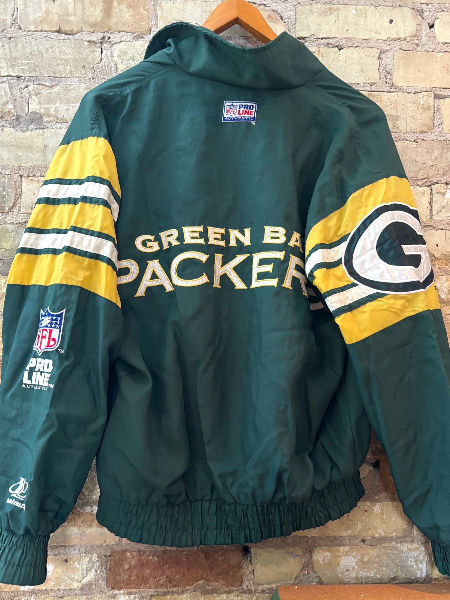 Vintage 90s Packers NFL LOGO 7 PROLINE Zip up Windbreaker Track Coat