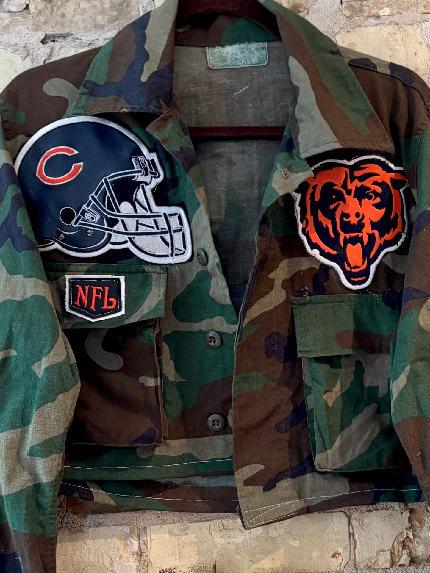 Reworked vintage Cropped Game Day Camouflage Bears Jacket