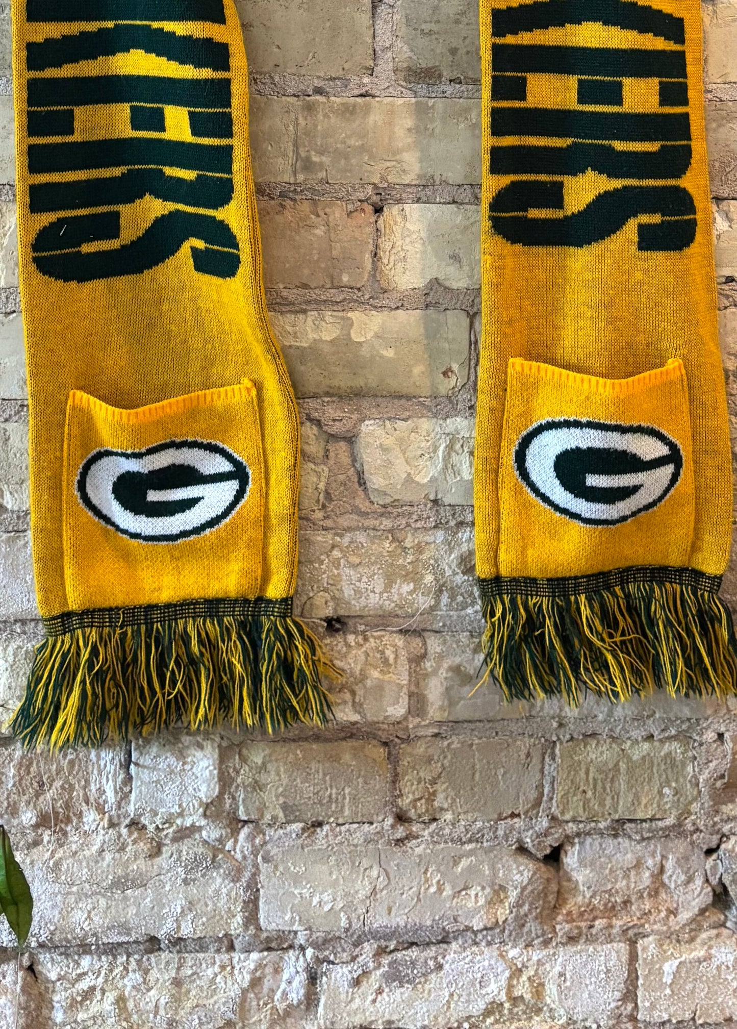 Vintage Rare NFL PACKERS winter scarf with Helmet Hoodie & Pockets & Fringe
