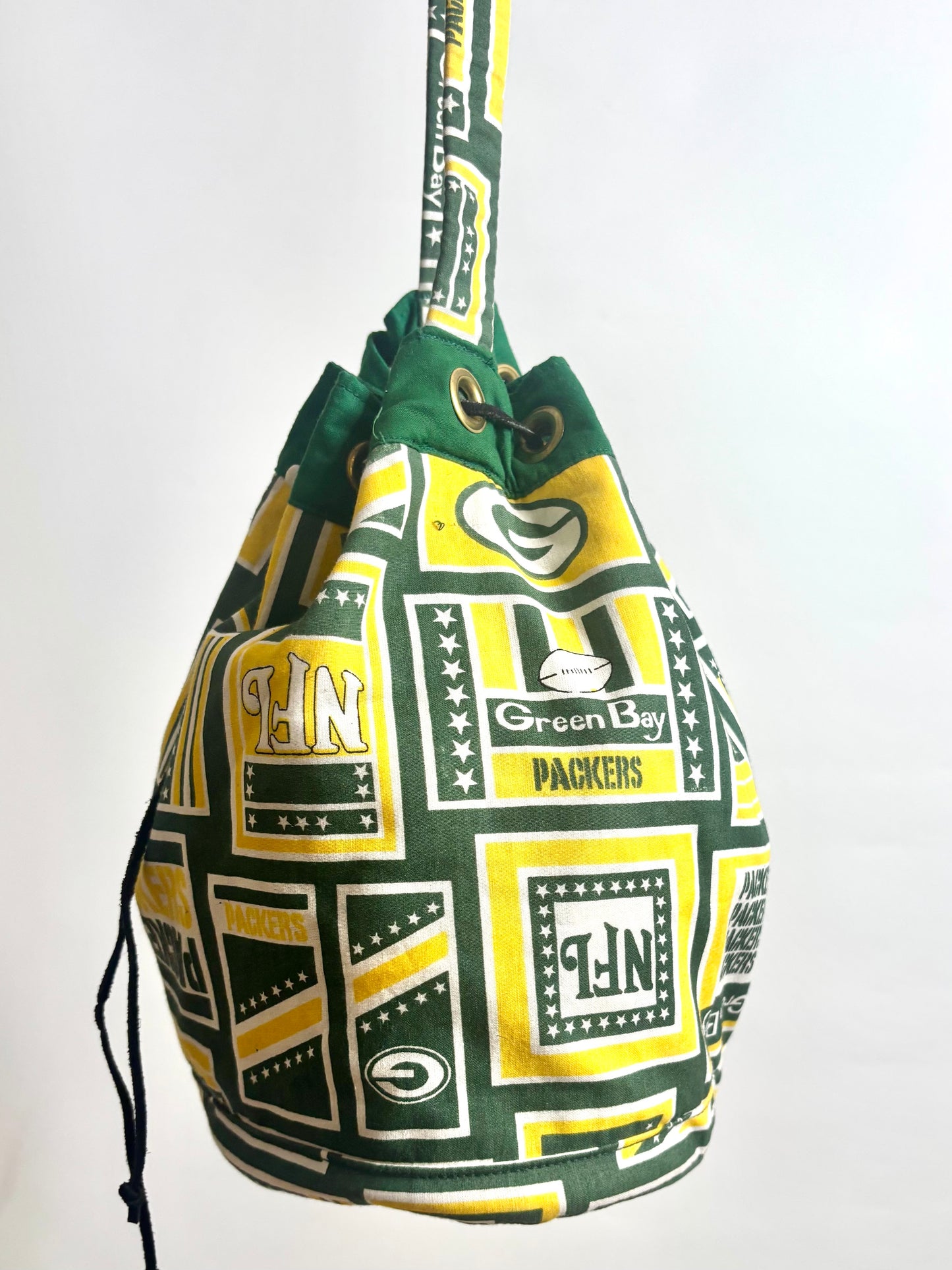 Vintage 80’s Handmade Cinch Bucket Shoulder Bag