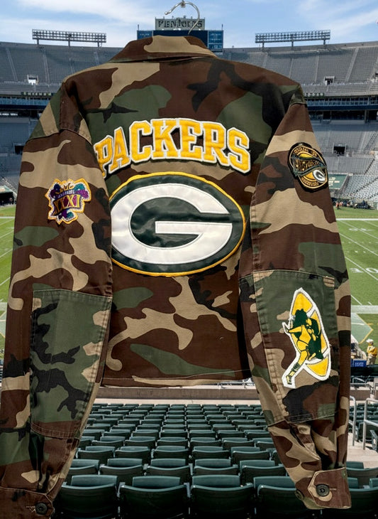 Reworked vintage Camouflage Packers Game Day Coat Jacket