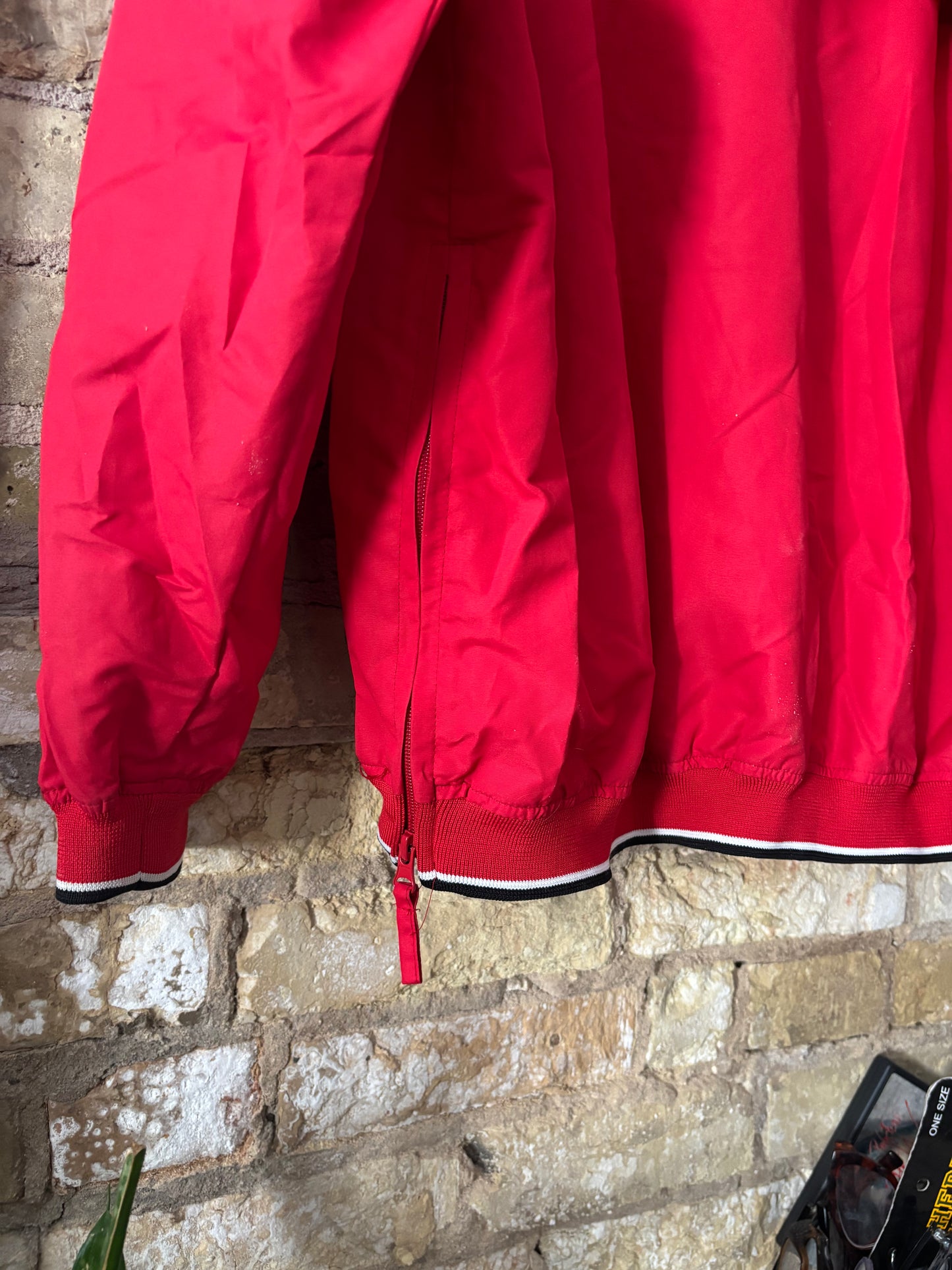 Vintage Wisconsin  Badgers Retro V Neck Windbreaker Pullover