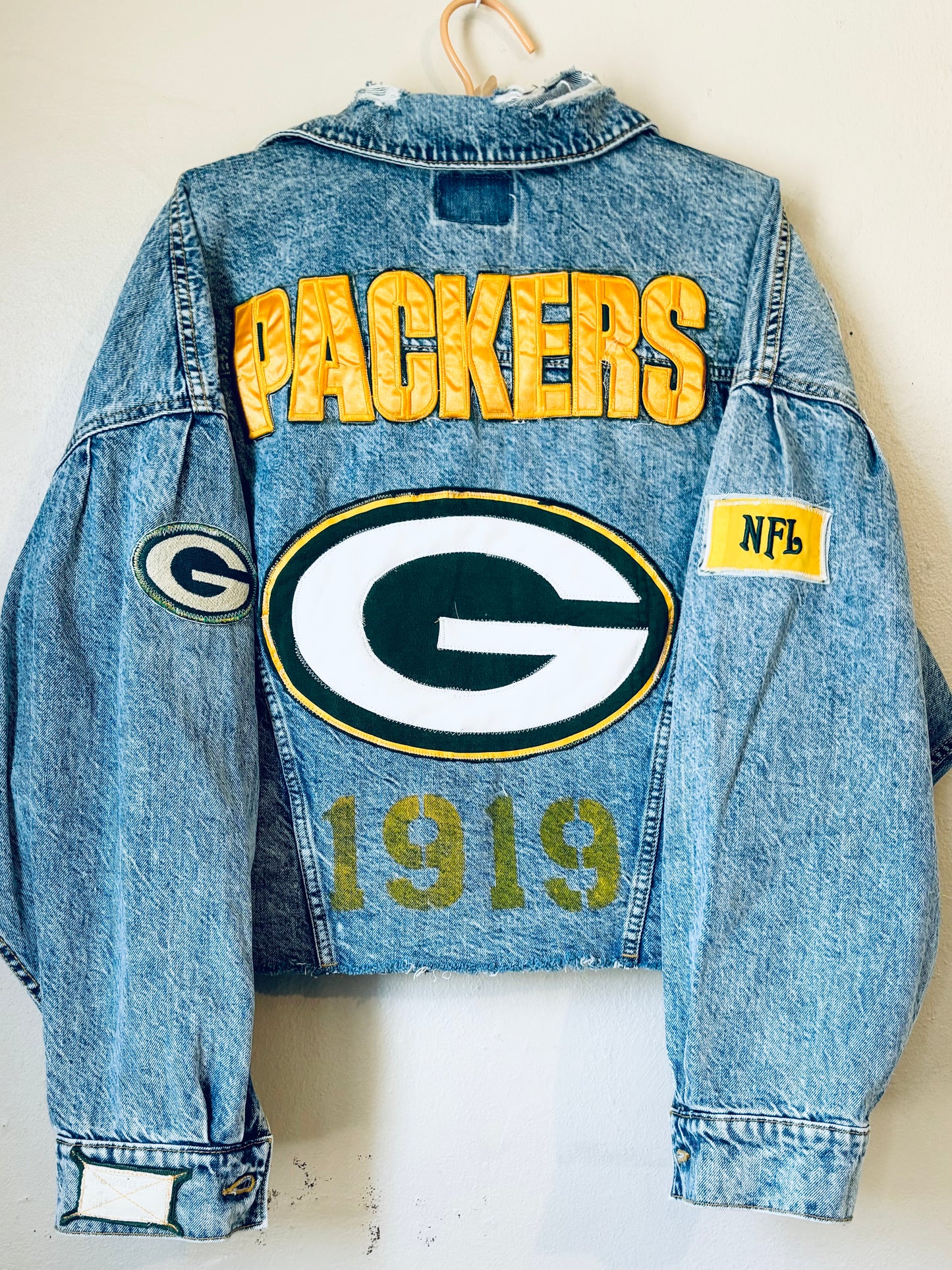 Reworked Retro Acid Washed cropped Game Day Denim Jacket