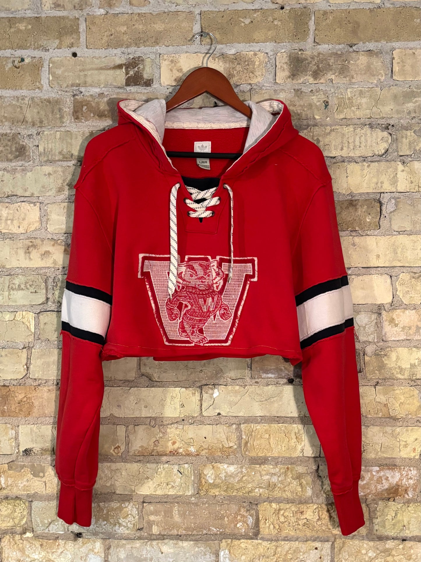 Vintage Adidas Wisconsin Badgers Throwback Hockey Sweatshirt