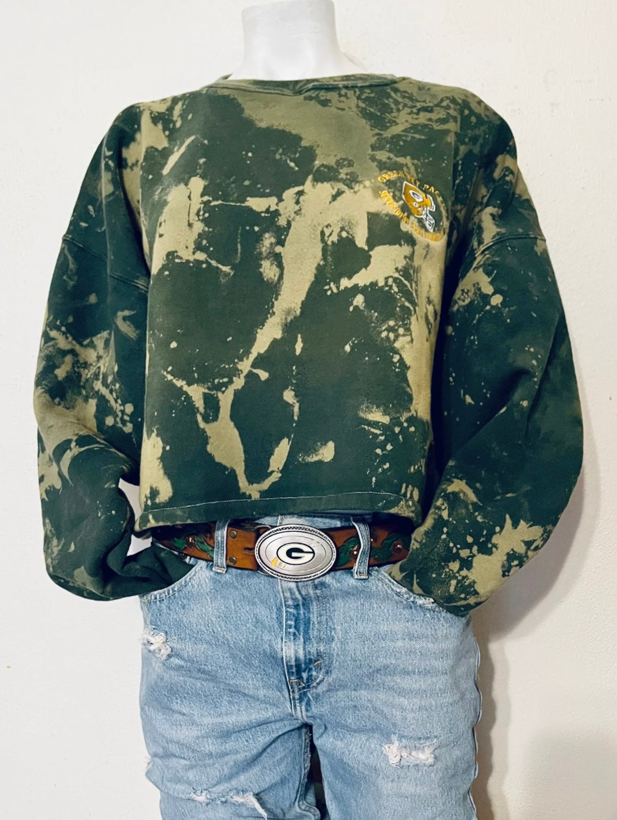 Reworked 90s Cropped & Distressed Packers Super Bowl crewneck sweatshirt