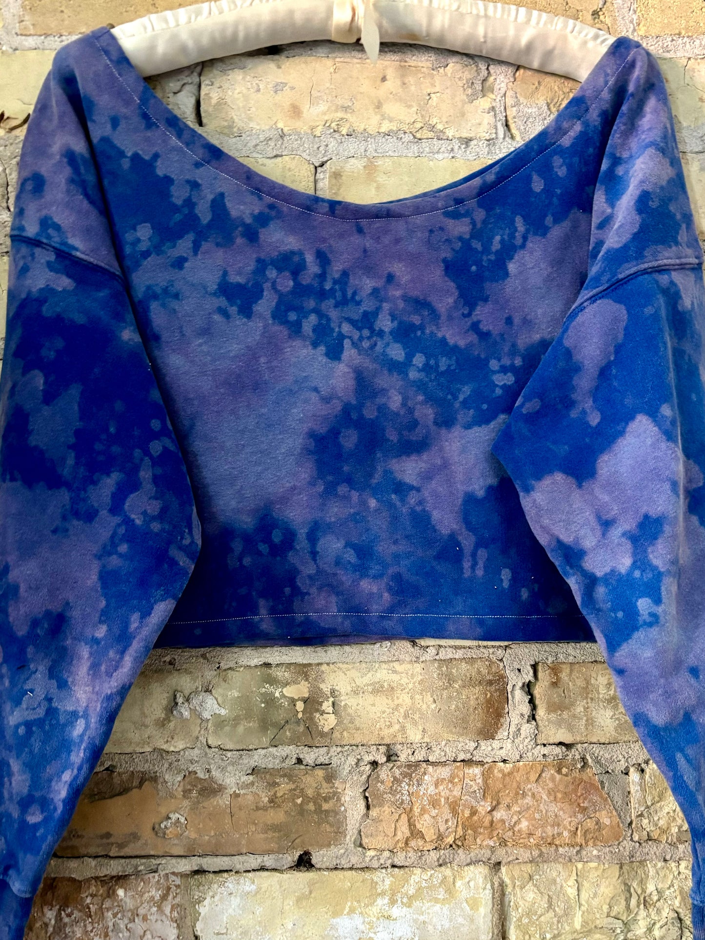 Vintage off the shoulder New York Knicks Cropped Crewneck