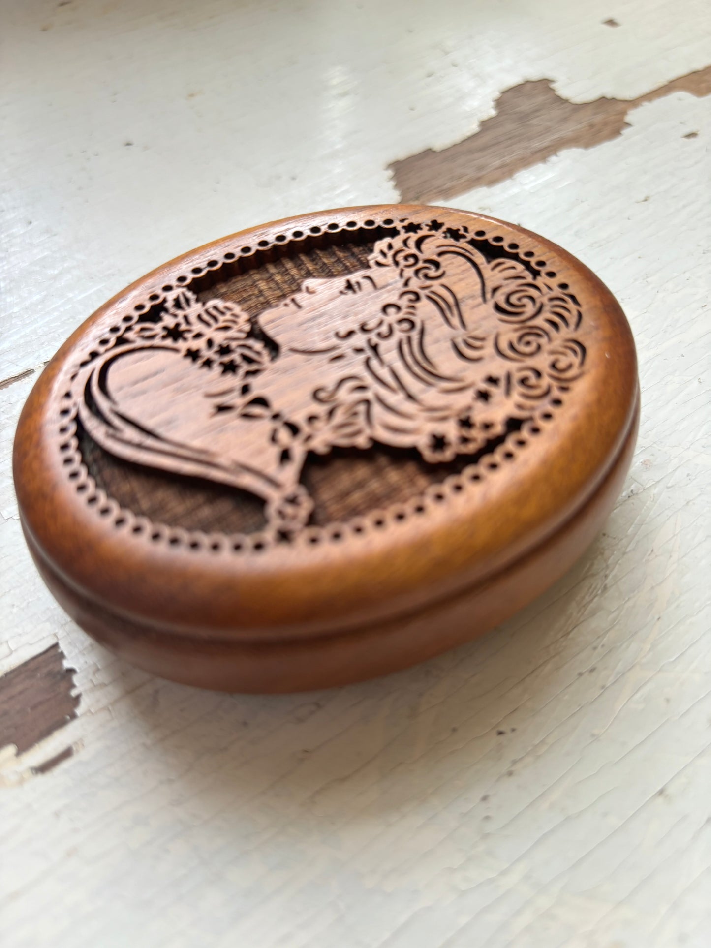 Vintage hand carved
Wooden Cameo Music Box keepsake