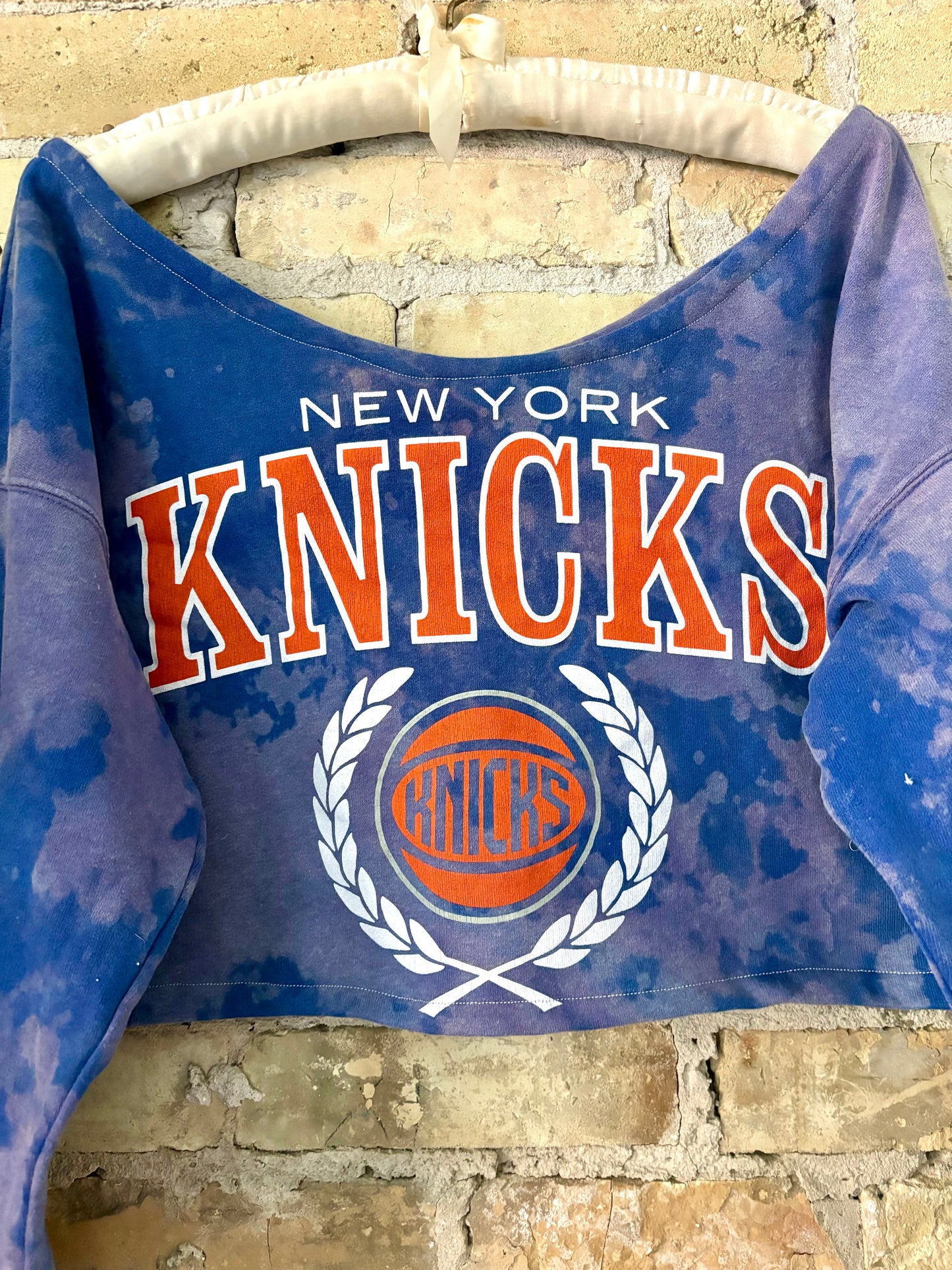 Vintage off the shoulder New York Knicks Cropped Crewneck