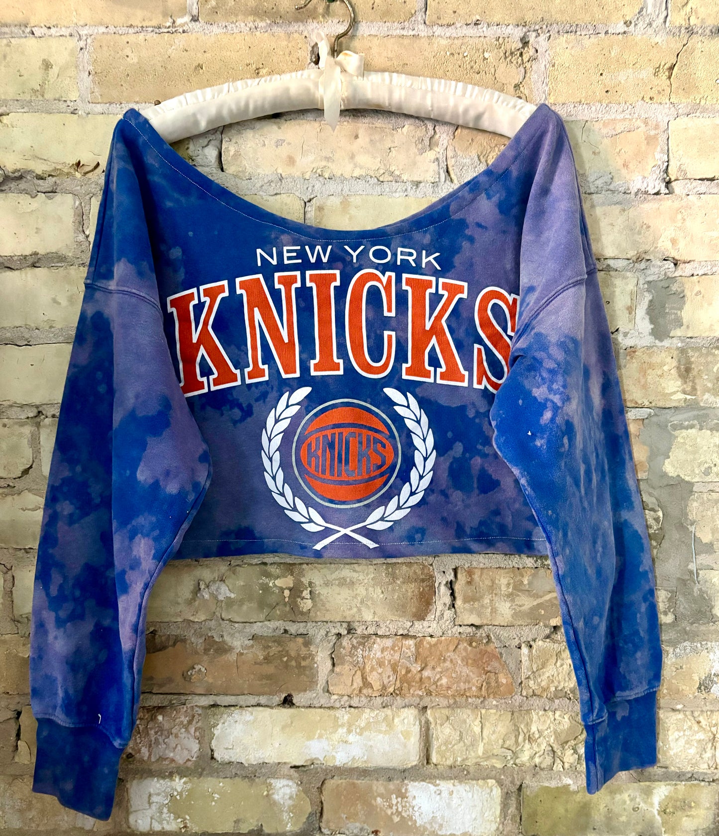 Vintage off the shoulder New York Knicks Cropped Crewneck